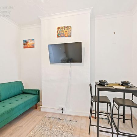 Cosy Tottenham Apartment Sleeps 4 London Exterior foto